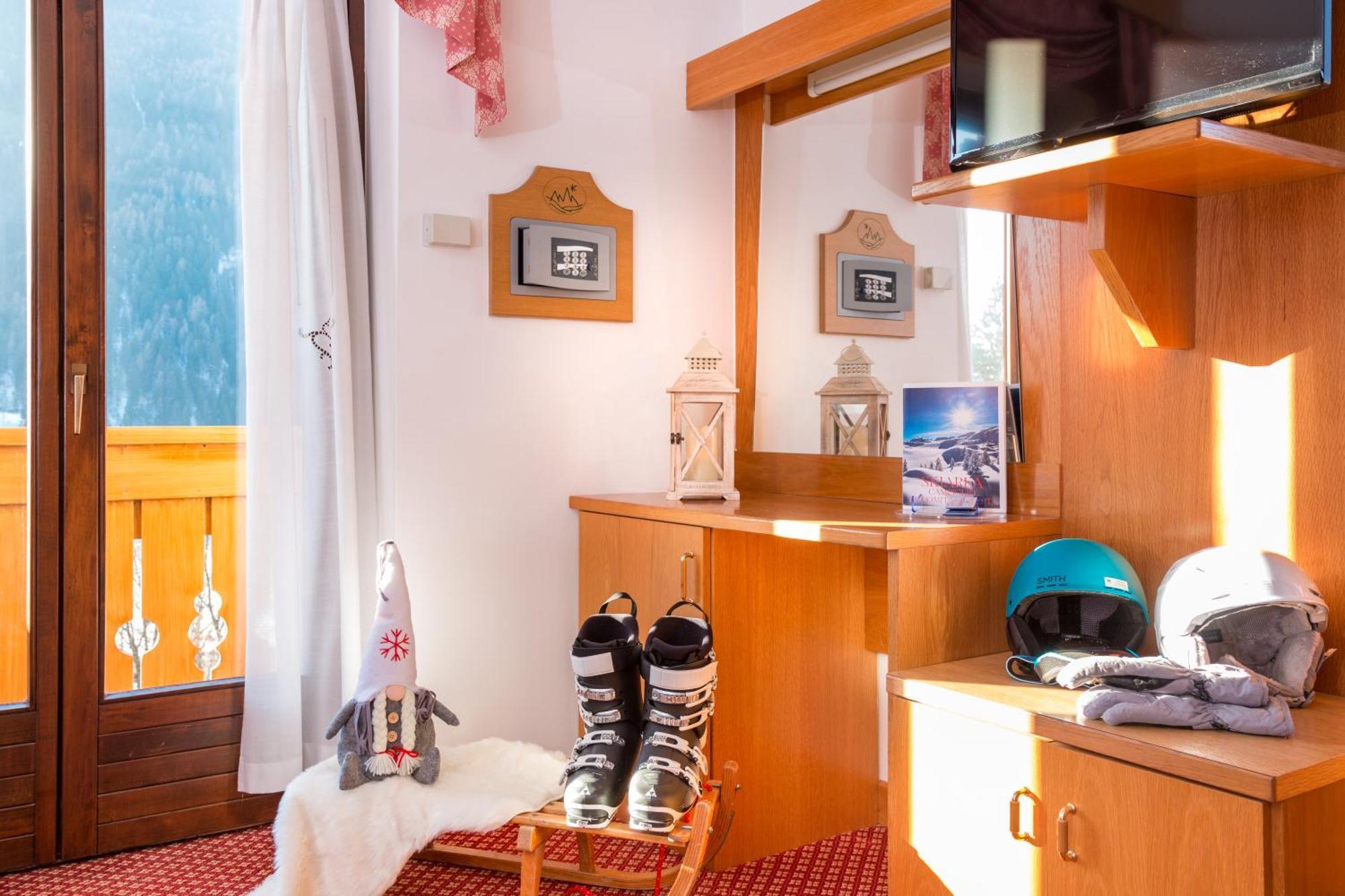 Hotel Bellavista Pinzolo Værelse billede