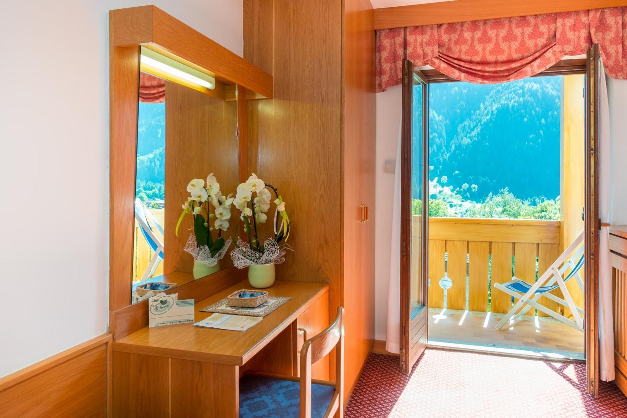 Hotel Bellavista Pinzolo Værelse billede